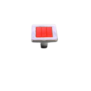 Accesoriu pentru mobilă: Buton metalic madrid crom/rosu. Compatibil cu bucătării, dormitoare, sufragerii și alte piese de mobilier.